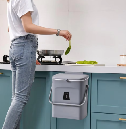 Cos de gunoi, cu capac, montabil pe perete/usa, GRI [3]