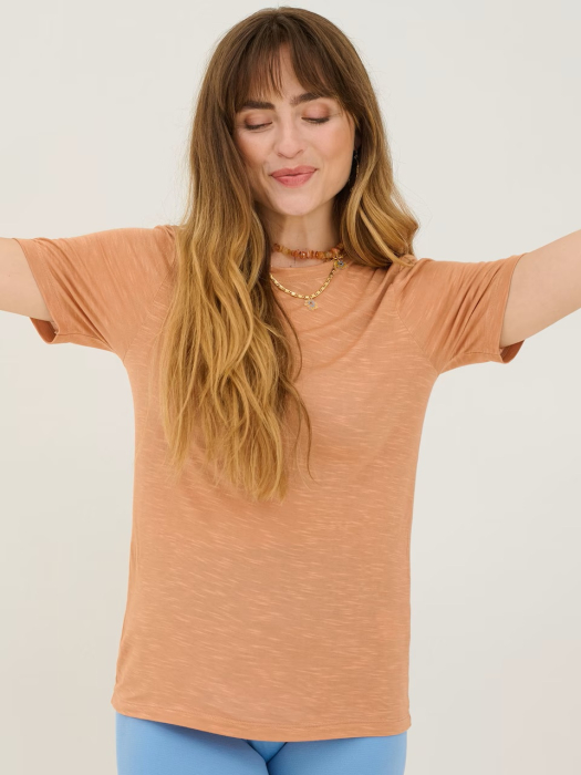Tricou camel Lotte – About You x Sofia Tsakiridou | One Shop Brands [3]