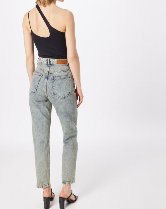 Jeans Mom Fit Prespălat [3]