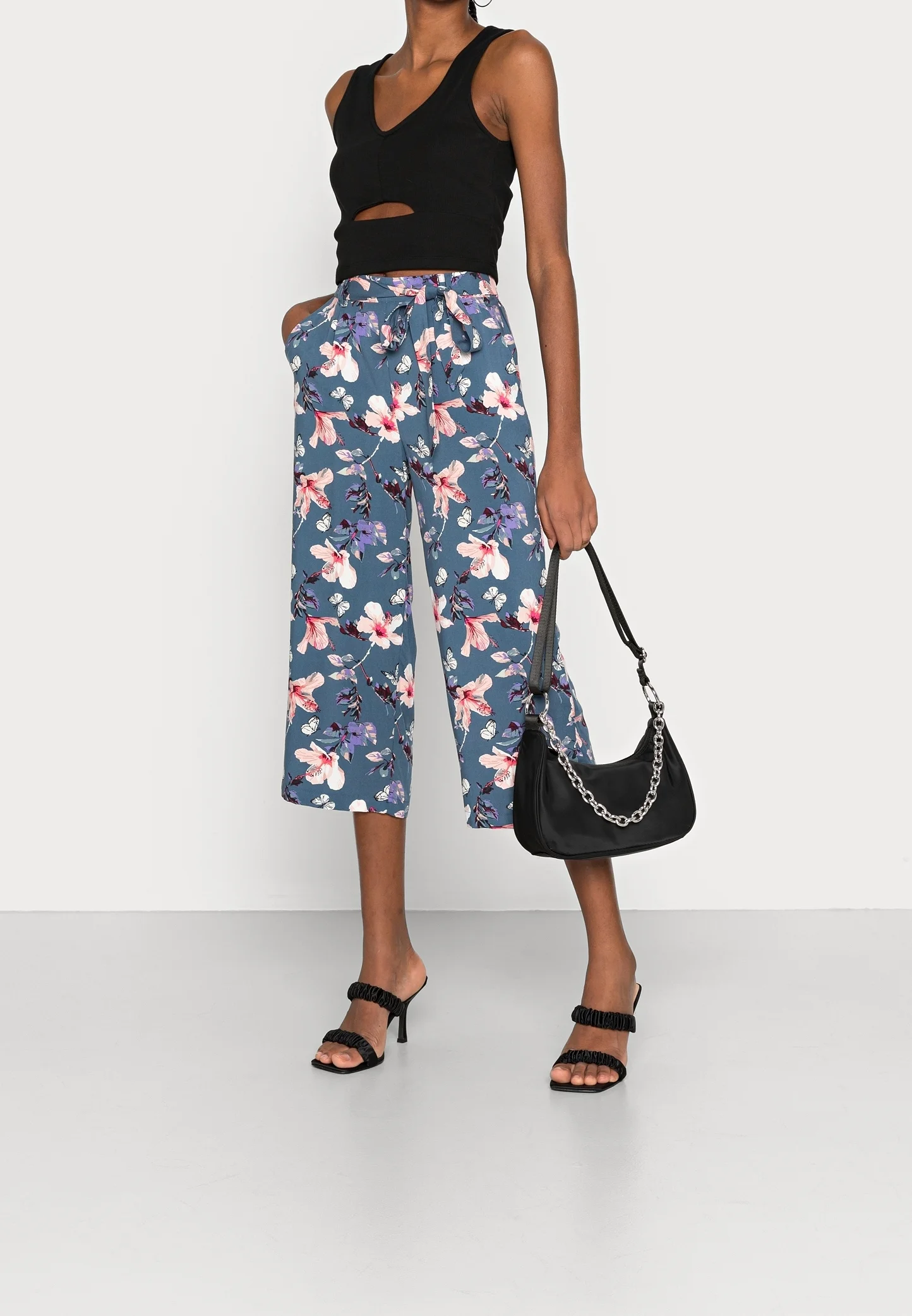 Pantaloni Damă Only Albaștri cu Imprimeu Floral [3]