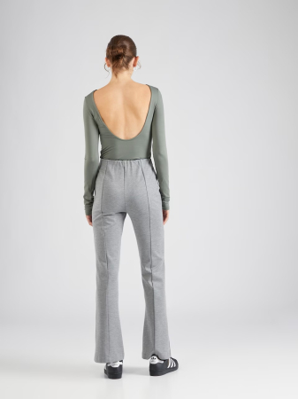 Pantaloni gri flare [2]