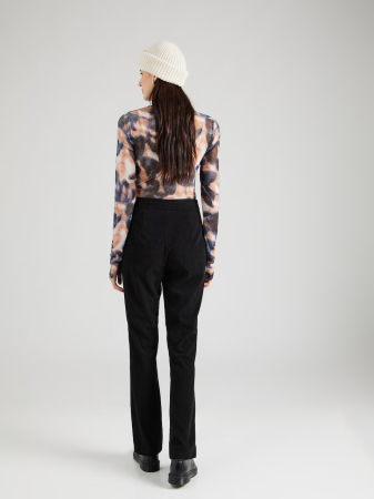 Pantaloni negri catifea [3]