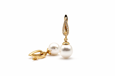 Cercei - Cercei placati cu aur de 18K cu pietre zirconia albe si perla