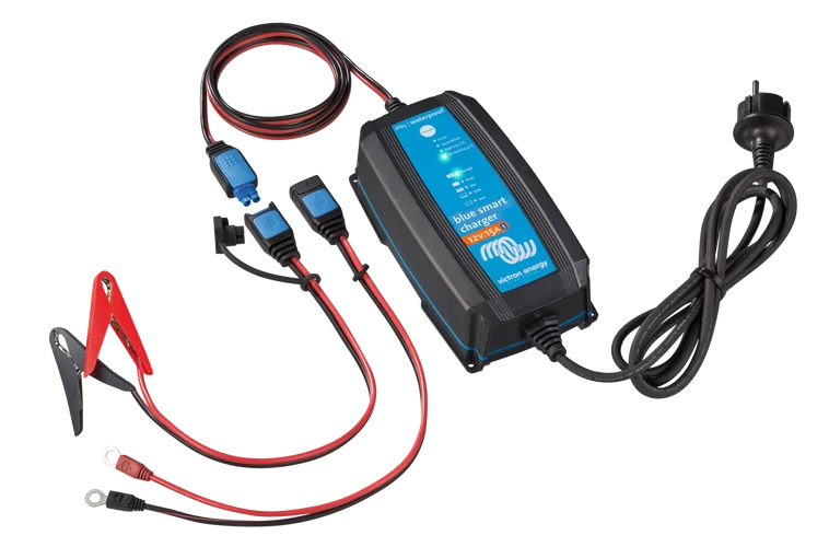 Incarcatoare si convertoare DC/DC - Incarcator Blue Smart 12/15(1) 12V 15A cu conector DC Victron Energy
