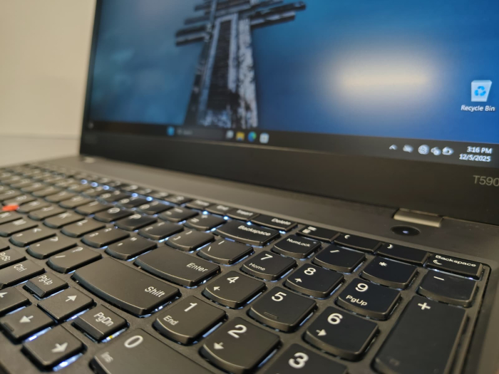 Lenovo ThinkPad T590 Laptop Refurbished - I7 Gen 8, 8GB RAM, 500GB SSD, Windows 11 Pro, Office inclus [2]