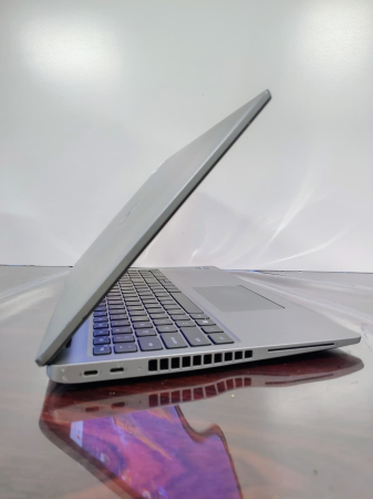 Dell Latitude 5540 Laptop Refurbished - I7 Gen 13, 32GB RAM, 256GB NVMe, Windows 11 Pro, Office inclus [2]