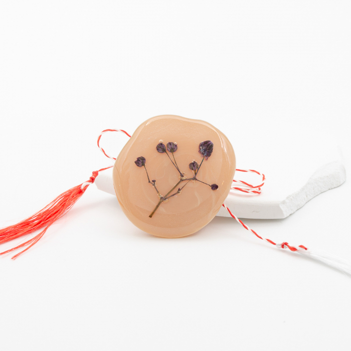 LATTE GO - Mărțișor pin cu imortele mov [5]