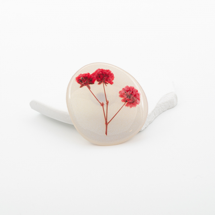 ESSENCE - Brosa pin cu imortele rosii [1]