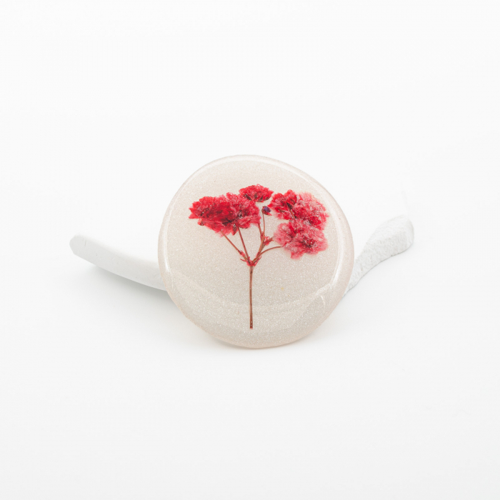 ESSENCE - Brosa pin cu imortele rosii [4]