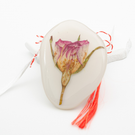 Mărțișoare - GARDEN ROZE- Felicitare cu Mărțișor Bijuterie cu un trandafir natural roz