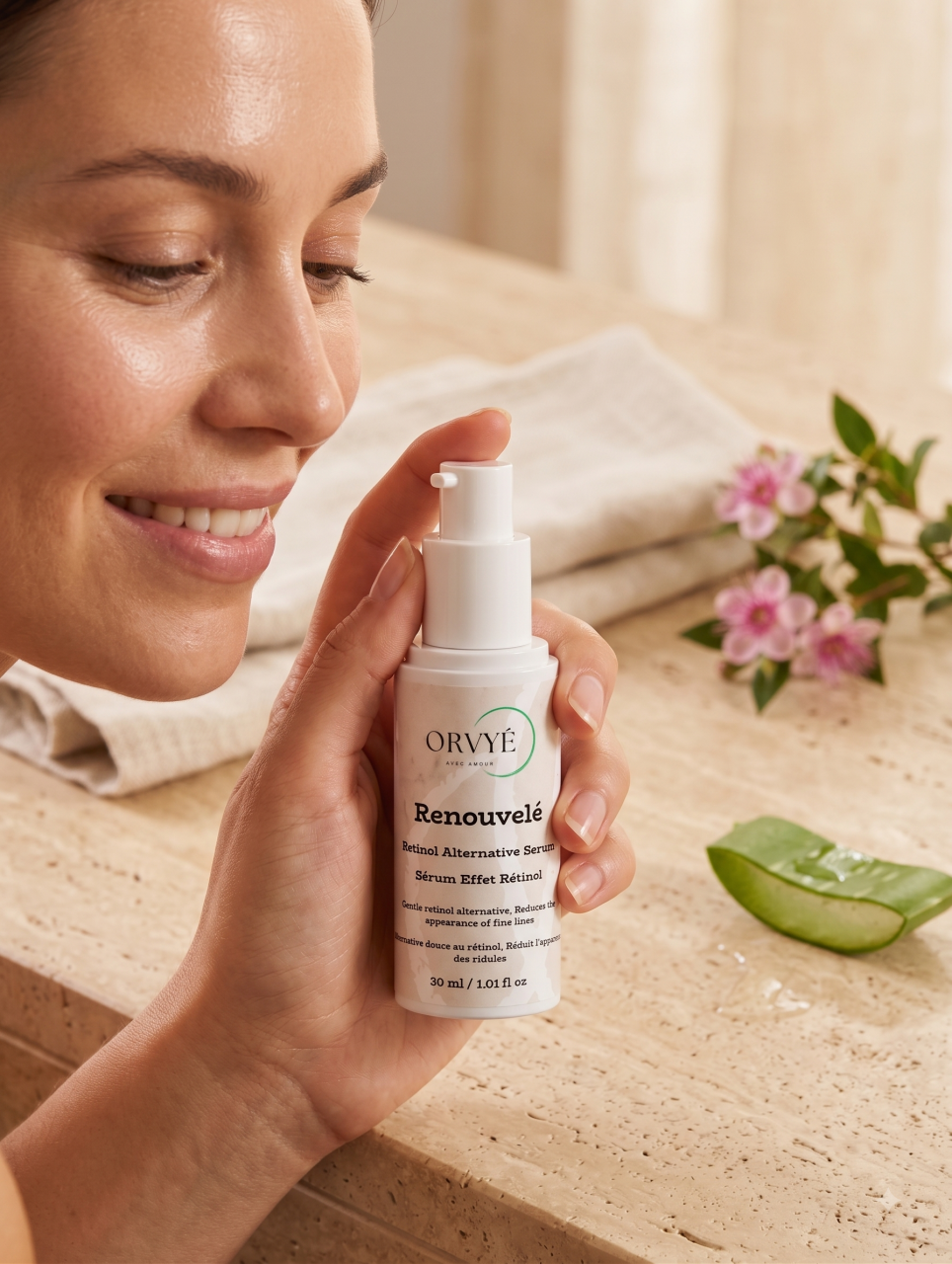 Ser cu extract de Bidens Pilosa (alternativa naturala la retinol) , suc de aloe, ulei de jojoba si extract de Myrtus Rose (mirt roz) [3]