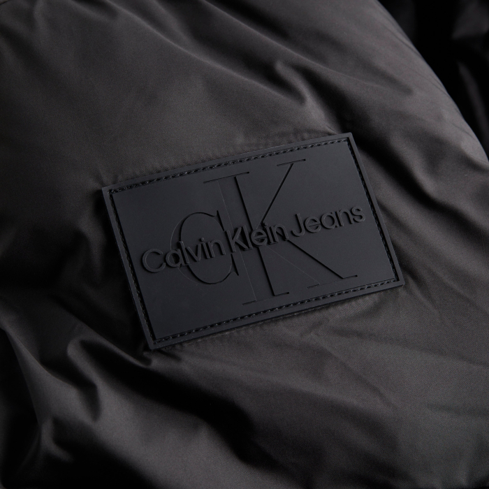 CALVIN KLEIN JEANS GEACA IARNA OVERSIZE BARBATI [2]