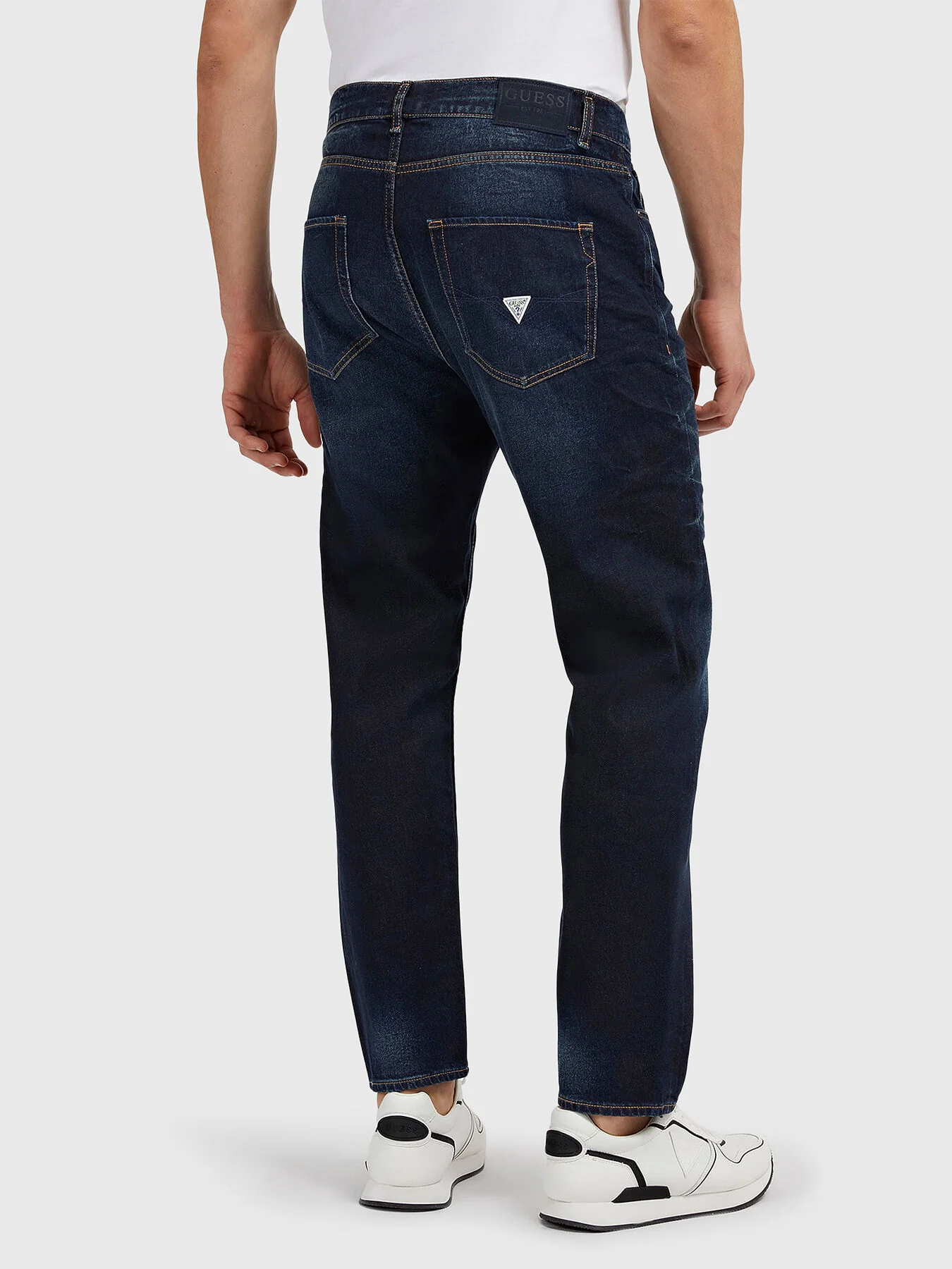 GUESS JEANS BARBATI [1]