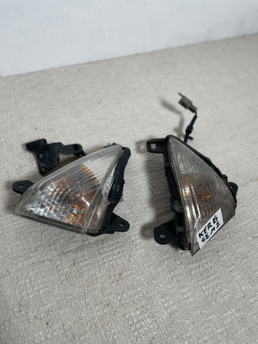 Semnalziare fata dreapta Kawasaki ER6 [4]