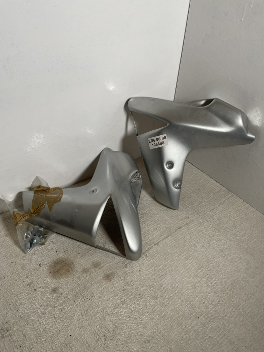 Carene laterale ER6 SET [2]