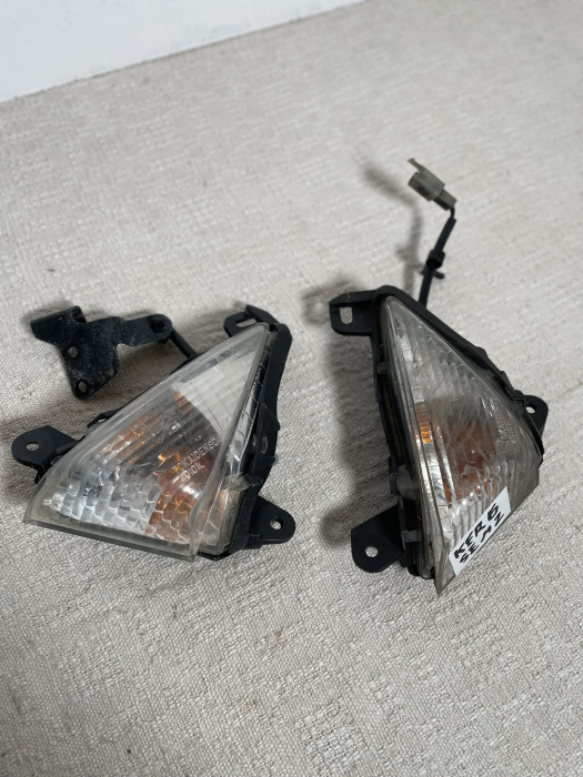 Semnalziare fata dreapta Kawasaki ER6 [5]