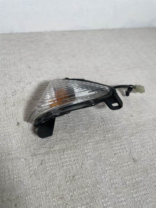 Semnalziare fata dreapta Kawasaki ER6 [3]