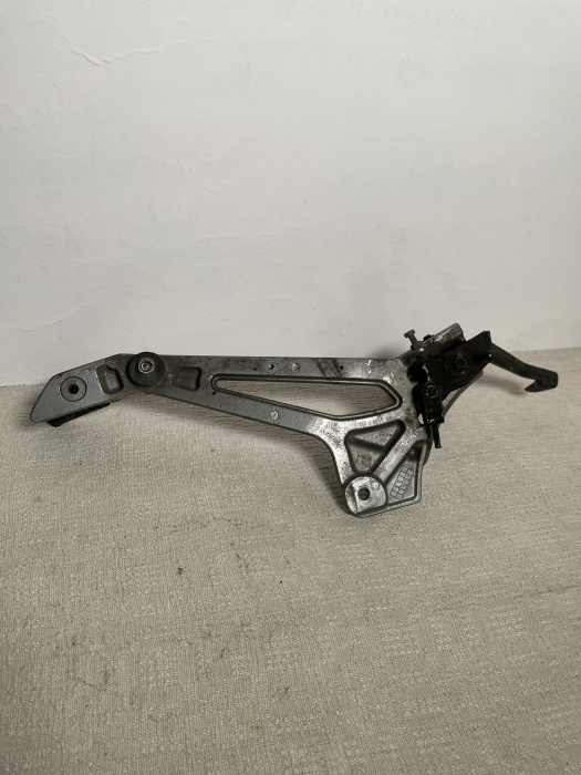 Suport scarita dreapta kawasaki er5 [3]