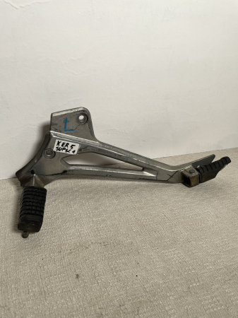 Toate piesele si produsele - Suport scarita stanga kawasaki er5