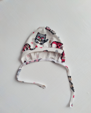 Hainute pentru copii - Caciulita cu șiret Pampy Cats