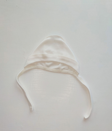 Hainute pentru copii - Caciulita cu șiret Pampy Ivory