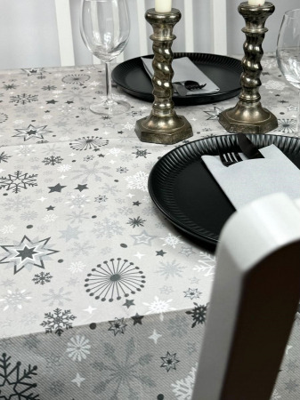 ASZTALTERÍTŐK - Eldobható dekorabrosz, Airlaid – Linclass Snowflakes (téli minta) / 140 × 220 cm / 1 db  