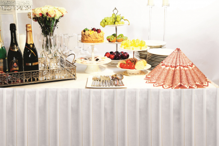 Asztalszoknya - aranjament candy bar, fusta de masa