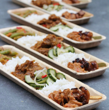 PRÉMIUM EGYSZER HASZNÁLATOS EDÉNYEK - Téglalap alakú tálca, lebomló, pálmalevélből / 330 × 90 × h25 mm / 10 db  