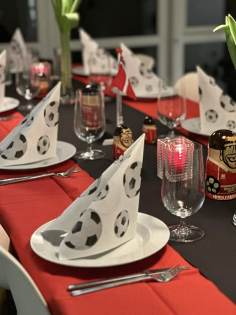 ÜNNEPI SZALVÉTÁK – SZÜLETÉSNAP VAGY KERESZTELŐ - Ünnepi asztali szalvéta, Linclass - Fussball / 40 x 40 cm / 50 db