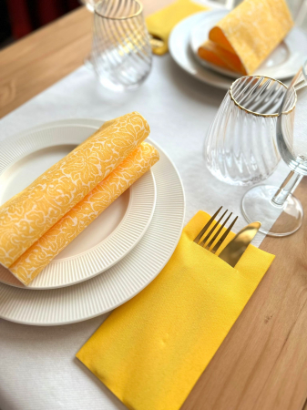 Ünnepi asztali szalvéták, Spanlin – Denice (sárga) / 40 × 40 cm / 30 db   [1]