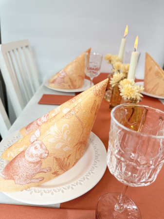 ÜNNEPI SZALVÉTÁK – HÚSVÉT / EASTER - Húsvéti dekor szett – Ünnepi szalvéták, asztali futó, evőeszköztartó szalvéta, kúpos gyertyák