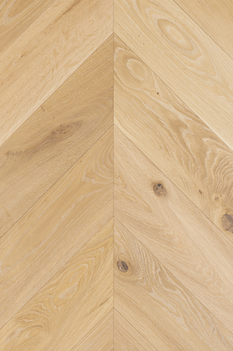 Parchet Chevron Lion – stejar rustic periat, finisaj ulei Woka [1]