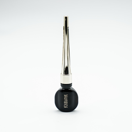 INGRIJIRE PERSONALA - Eyeliner Celebrities