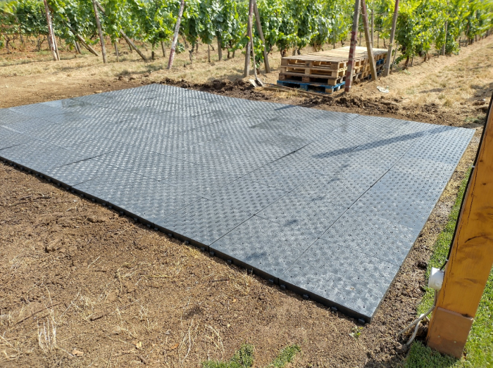 Podea evenimente PROFIFLOOR - din PE 100% reciclat, 5 cm grosime - 50x50 cm - culoare antracit - rezistenta 90 t / mp, UV-rezistent, fire safety [6]