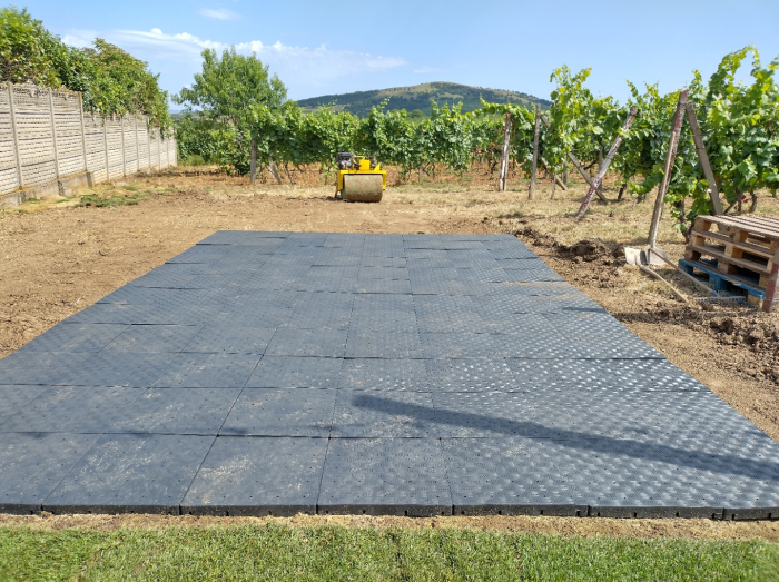 Podea evenimente PROFIFLOOR - din PE 100% reciclat, 5 cm grosime - 50x50 cm - culoare antracit - rezistenta 90 t / mp, UV-rezistent, fire safety [5]
