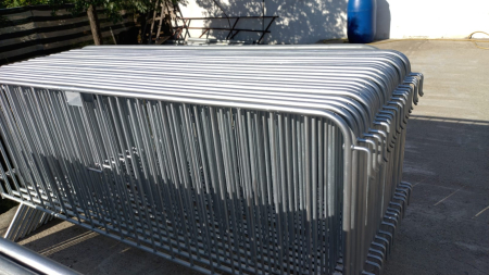 Accesorii si aranjamente evenimente - Panou gard mobil - MANNESMANN tip bariera - ZL25  ECO 2.5HDG - zincat termic - 19 bare - greutate 14.20 Kg - dimensiune 250x110 cm