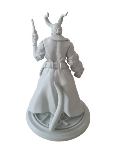 Figurina Hellboy pentru pictat, 23x14x14 cm printata 3D, vopsita cu primer [2]