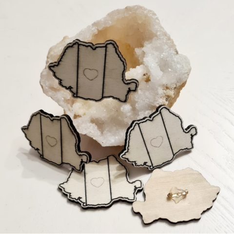 Set 12 ecusoane, Insigna Harta Romaniei, lemn, 7x5 cm, colorat [0]