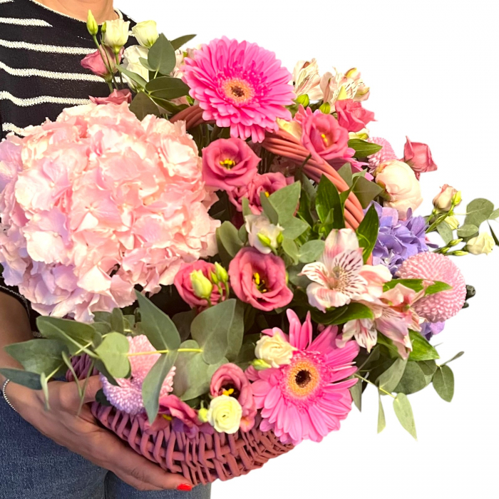 cos-floral-roz-rachita-hortensie-lisianthus-gerbera-crizanteme.jpg [2]
