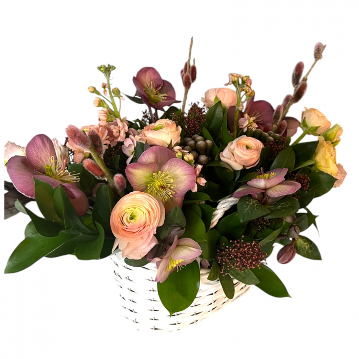 Aranjament floral in cos cu ranunculus, helleborus, matthiola, brunia si lisianthus. [3]
