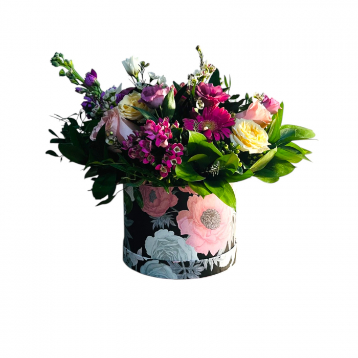 Aranjament floral în cutie trandafiri, lisianthus, bouvardia, matthiola [1]
