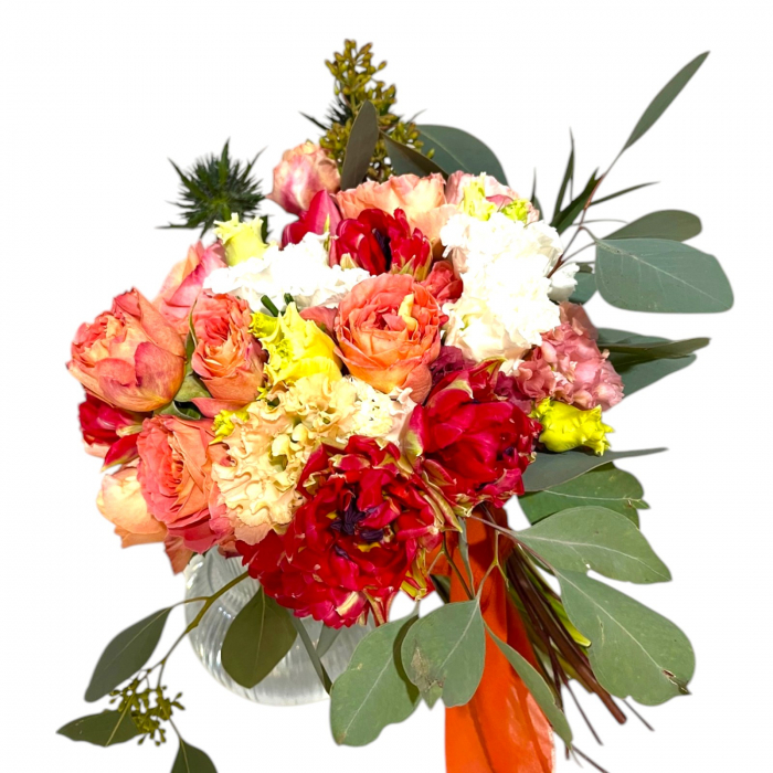 Buchet de mireasa sau nasa cu trandafiri, lisianthus, lalele si eryngium. [3]
