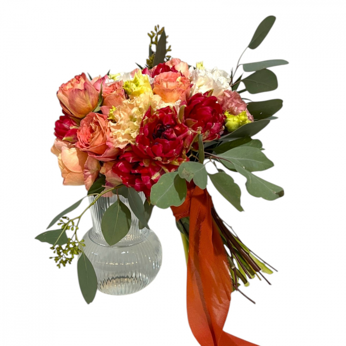 Buchet de mireasa sau nasa cu trandafiri, lisianthus, lalele si eryngium. [2]