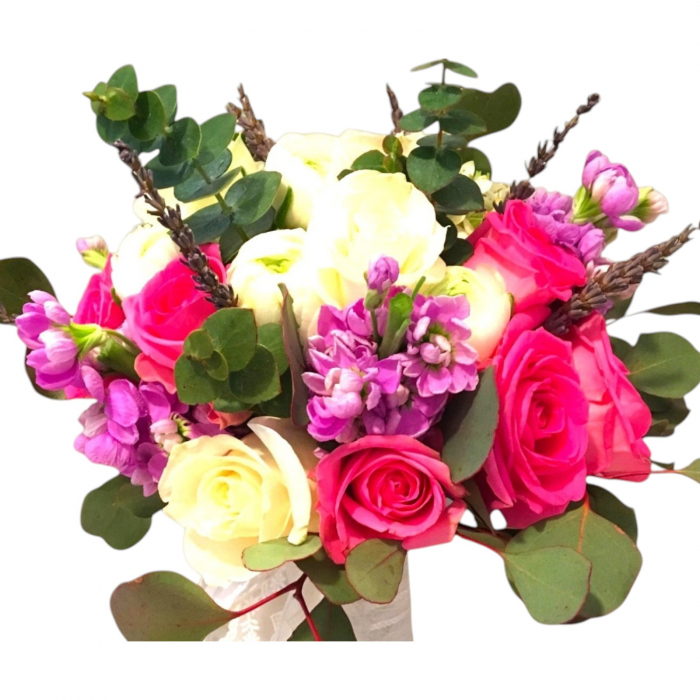 Buchet de mireasă sau nașă ranunculus, trandafiri, matthiola și lavandă. [2]