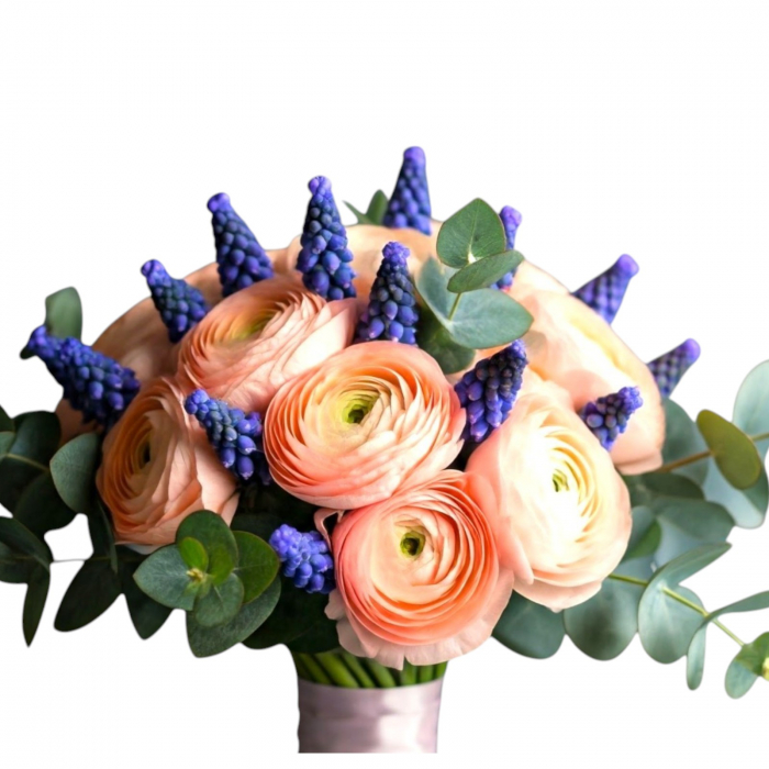 Buchet de mireasa cu ranunculus peach si muscari [2]