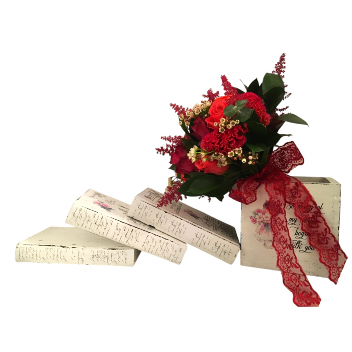 Buchet de nașă bordeaux din trandafiri, celosia, astilbe și wax. [1]