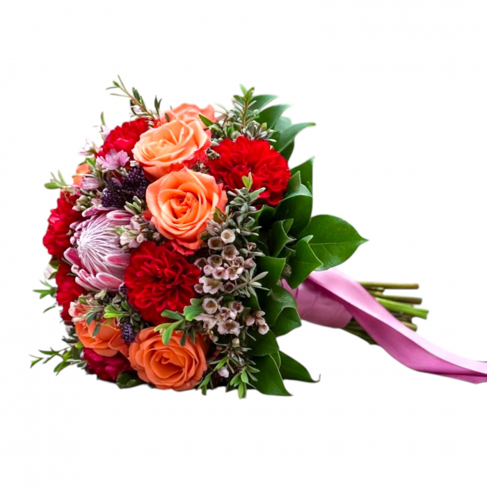 Buchet de nașă trandafiri peach, dalii bordeaux, protea și wax. [2]