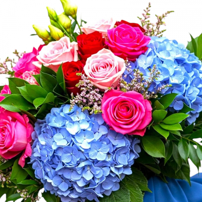 Buchet hortensie blue și trandafiri. [2]