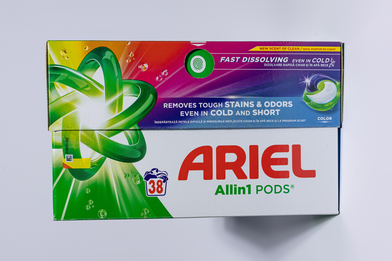 Ariel All in One Pods Color, detergent automat de rufe, capsule, 38 buc [1]