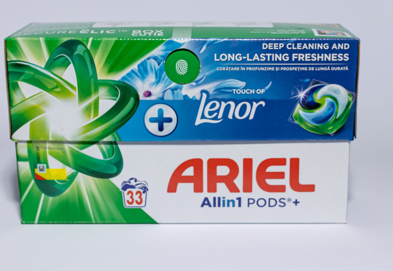 Ariel All in One Pods Touch of Lenor Fresh Air, detergent automat de rufe, capsule, 33 buc [2]